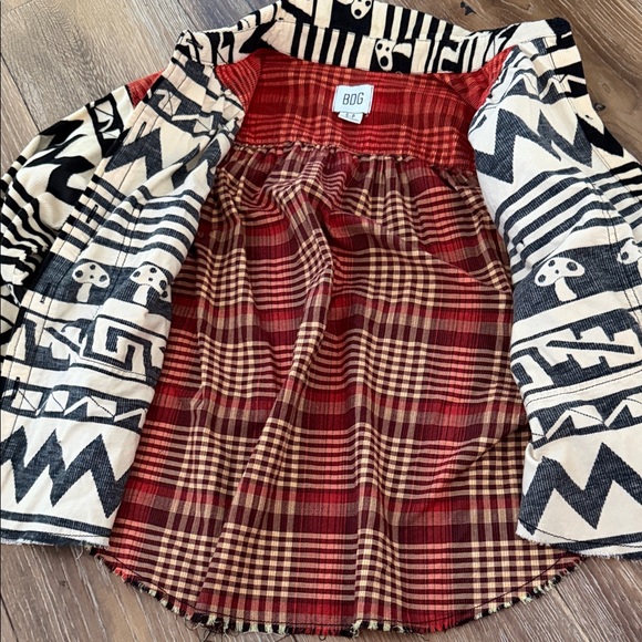 BDG button down - new! - Picture 3 of 4